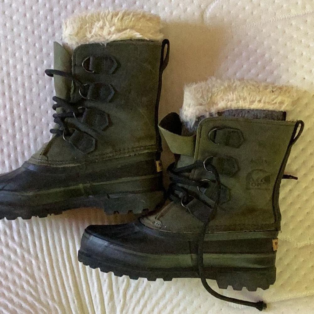 Sorel Women's Winter Boots - Black and Olive